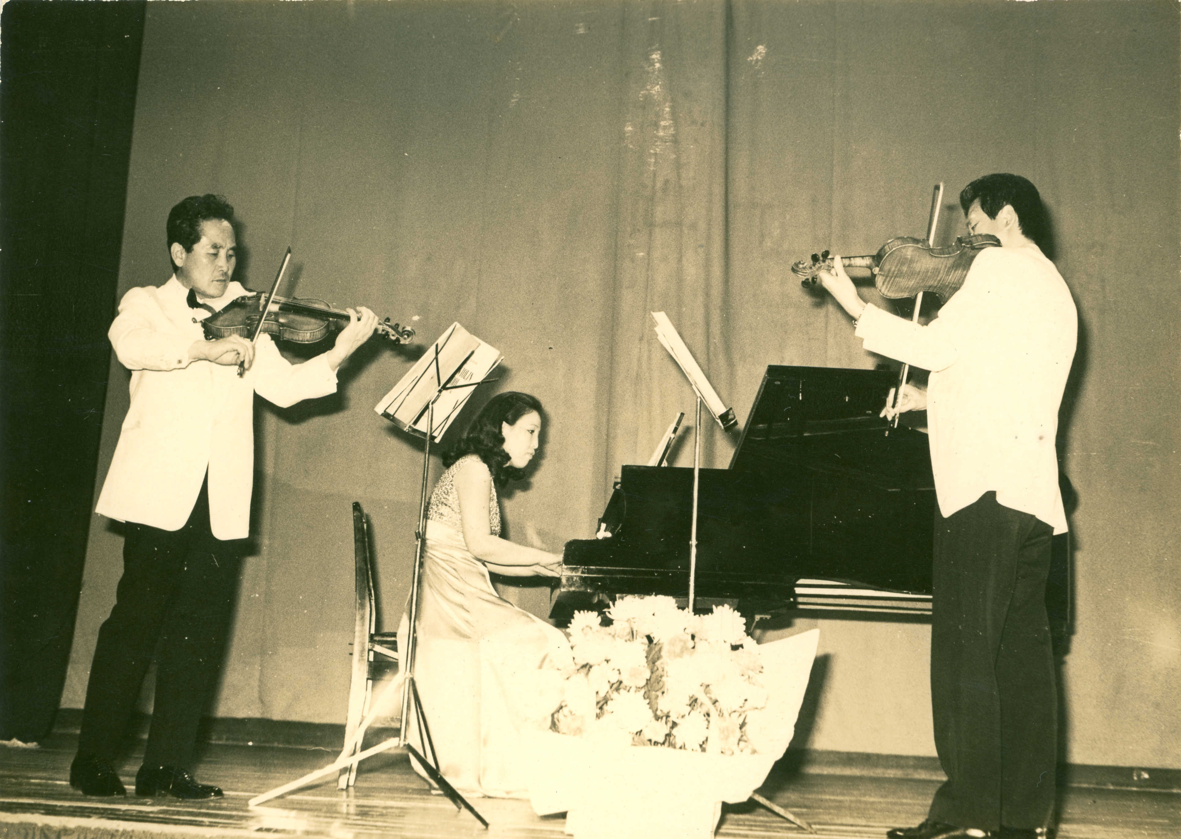 바이올린 2대와 피아노 트리오 인화사진