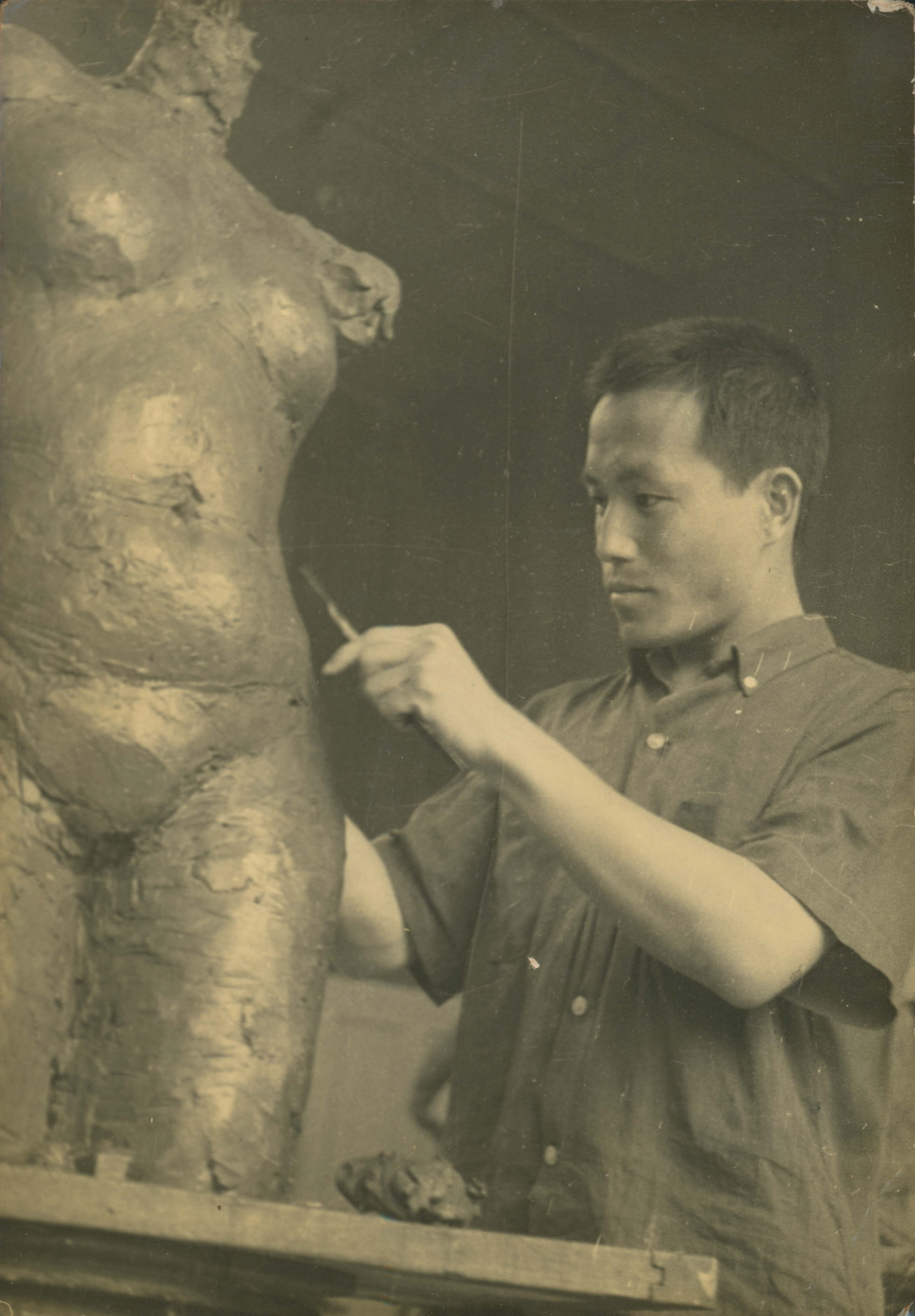 1967년 홍대 실기실에서, 六月(육월)달에 작업 중인 인화사진