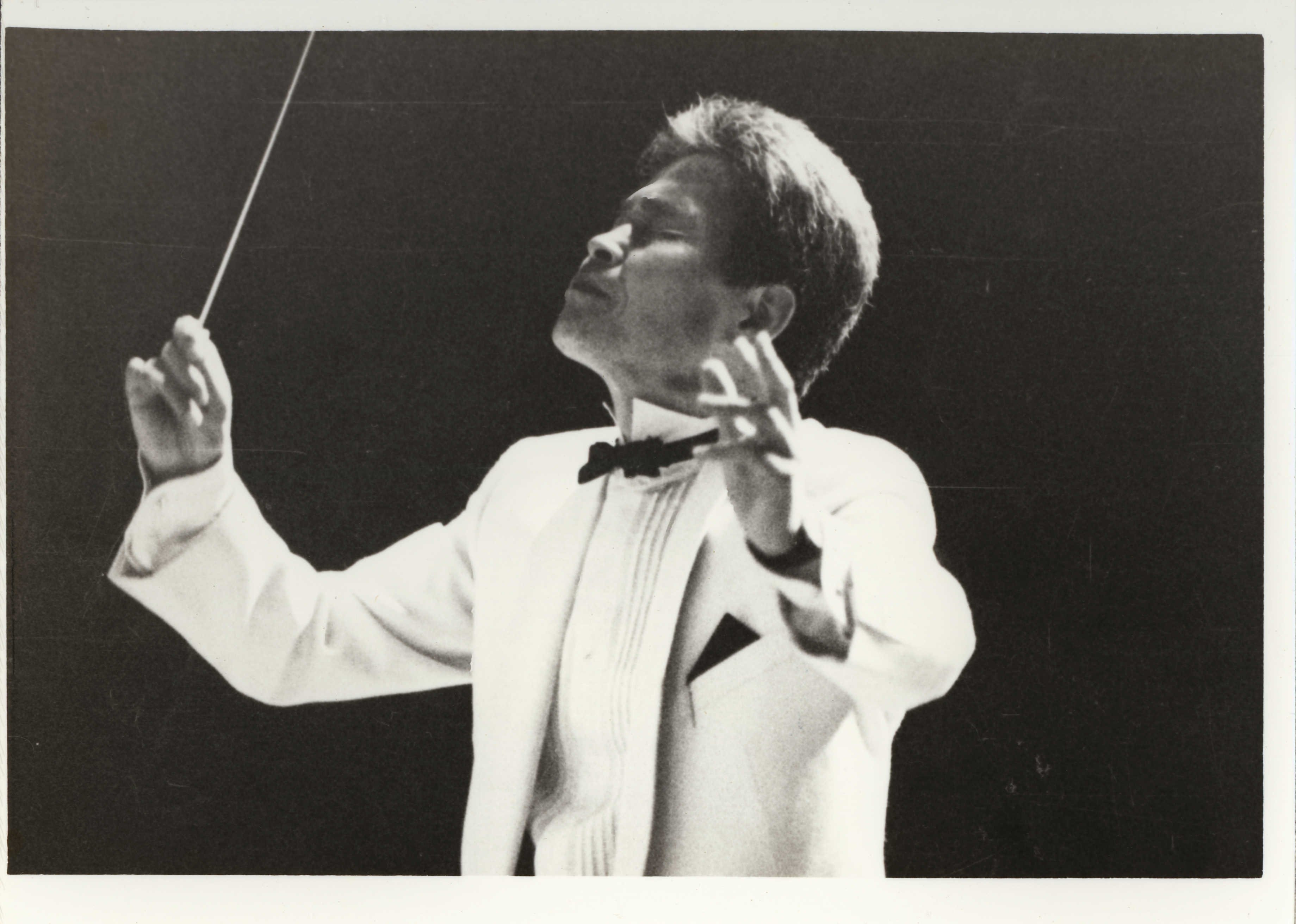 부산관현악단 지휘 유호석 인화사진