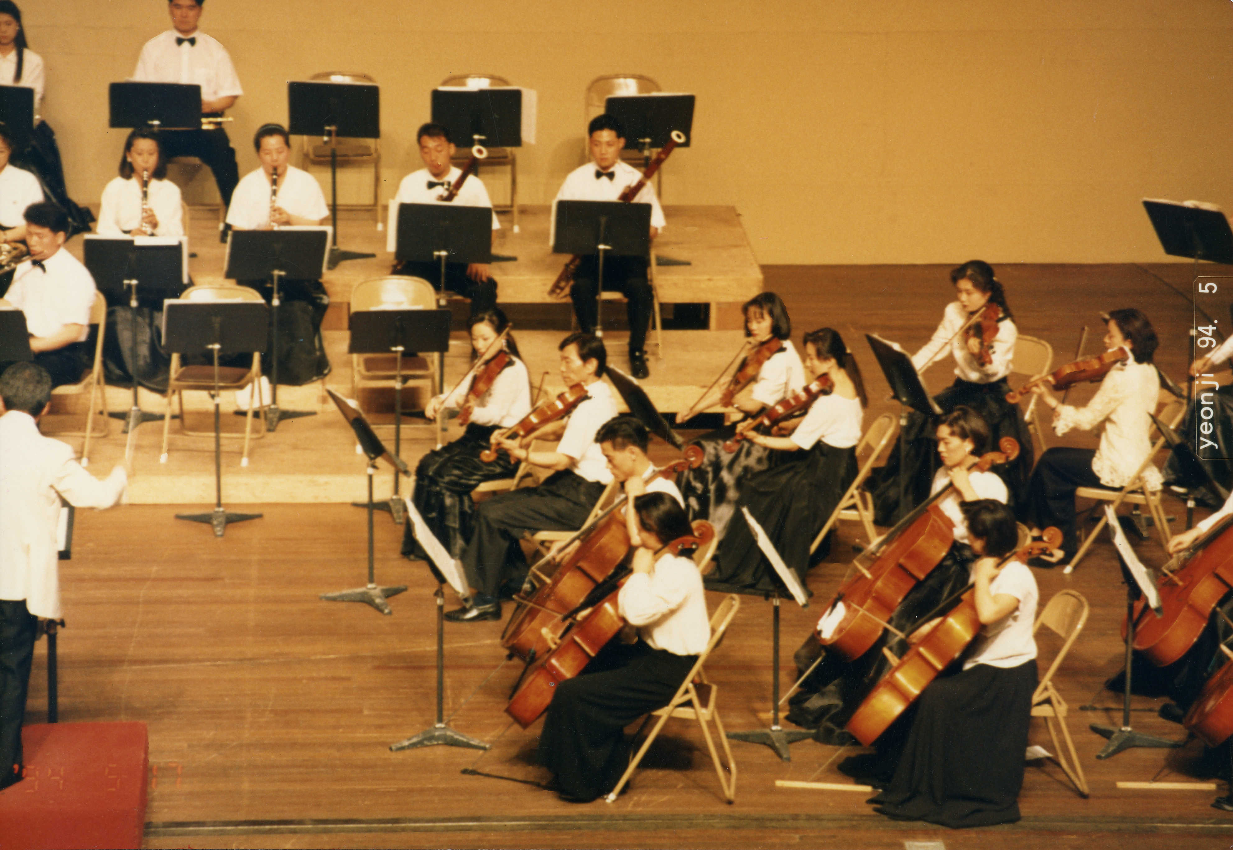 <실내 공연장 관현악단 연주(부산플루트앙상블 Ibert Concerto)> 사진