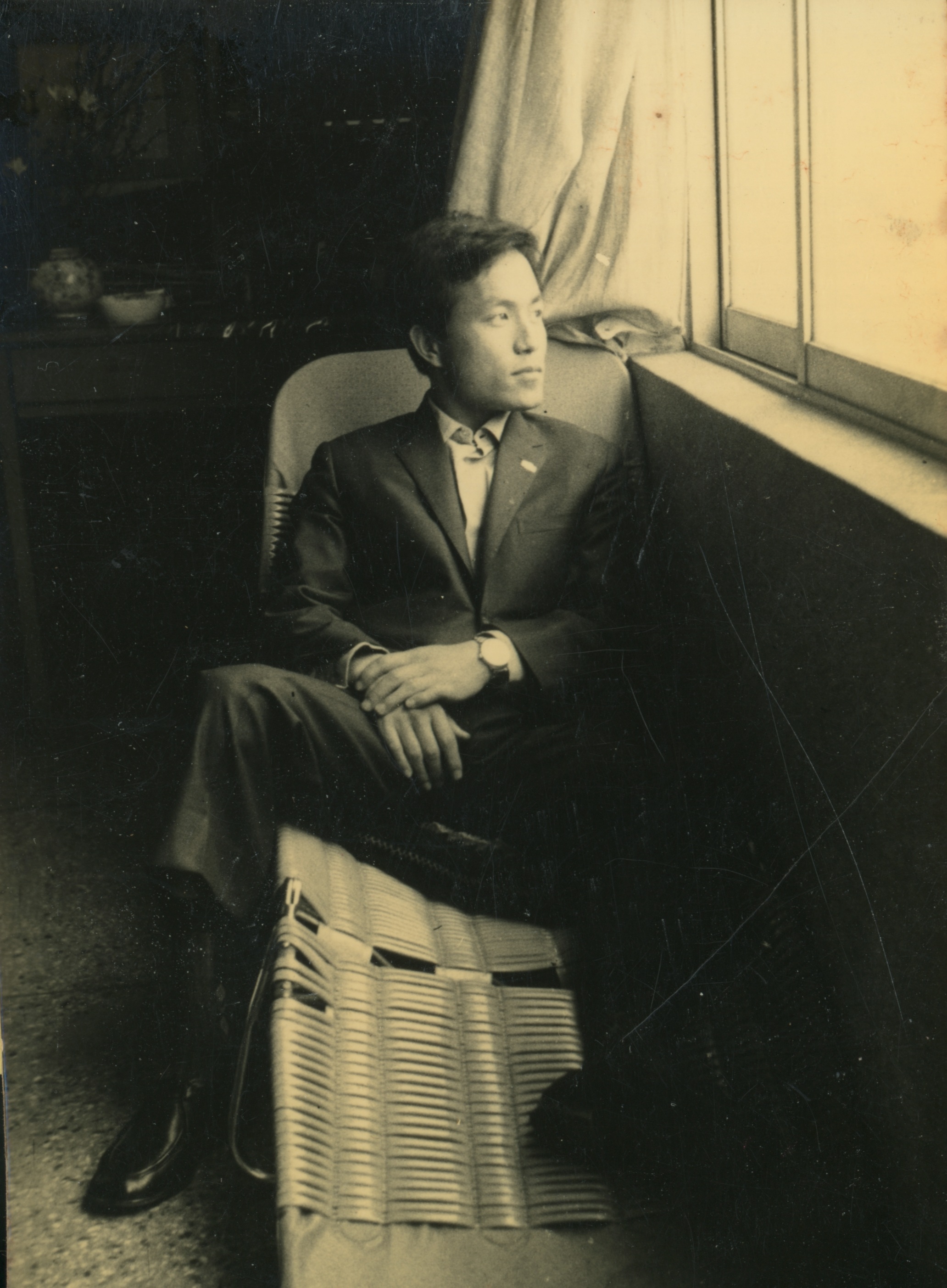 1968.03.21 <송혜수아뜨리에에서강윤이가> 인화사진