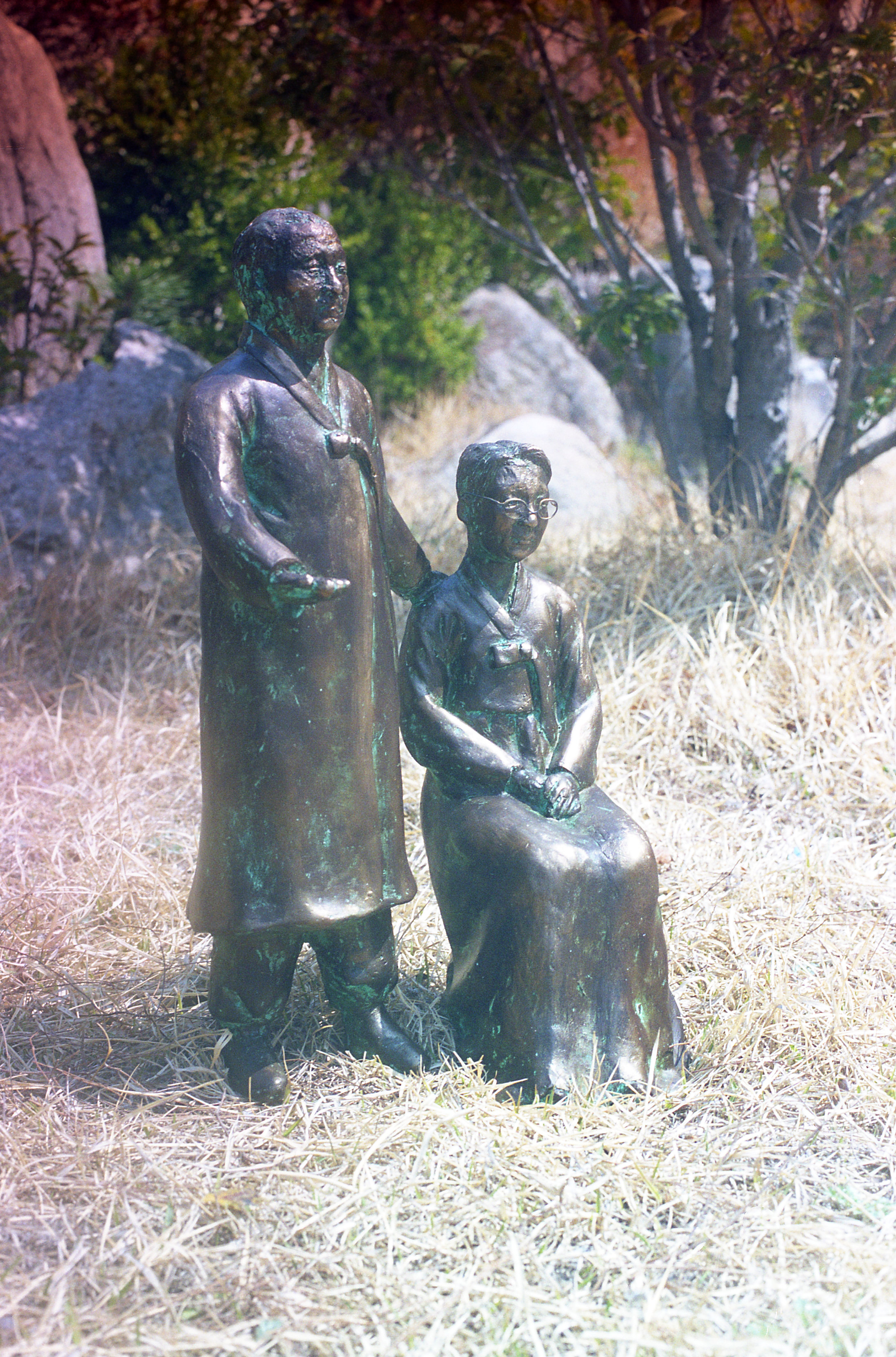 <부산여자대학교 시설물 - 溫故知新(온고지신)> 필름